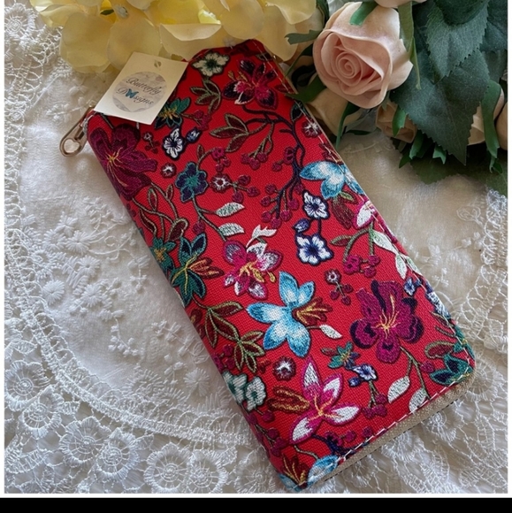 ❤️❤️ Floral Wallet NWT. Faux Leather - Picture 10 of 12